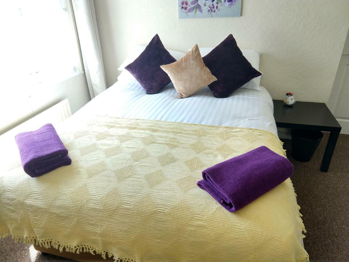Rowe Gardens - Self Catering - Guesthouse Style - Comfortable Twin Or Double Rooms - Quiet Residential Area ووركينجتون المظهر الخارجي الصورة