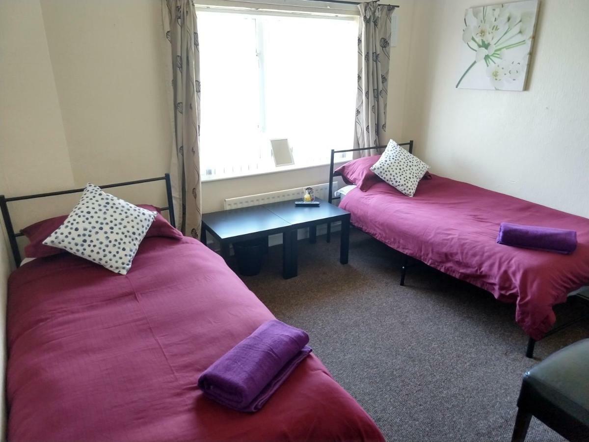 Rowe Gardens - Self Catering - Guesthouse Style - Comfortable Twin Or Double Rooms - Quiet Residential Area ووركينجتون المظهر الخارجي الصورة