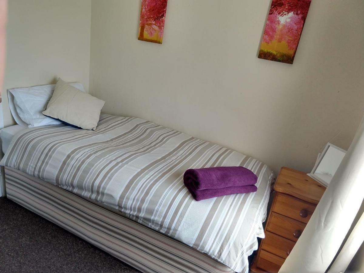 Rowe Gardens - Self Catering - Guesthouse Style - Comfortable Twin Or Double Rooms - Quiet Residential Area ووركينجتون المظهر الخارجي الصورة