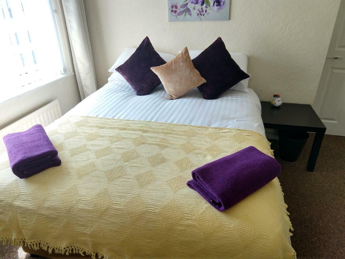 Rowe Gardens - Self Catering - Guesthouse Style - Comfortable Twin Or Double Rooms - Quiet Residential Area ووركينجتون المظهر الخارجي الصورة